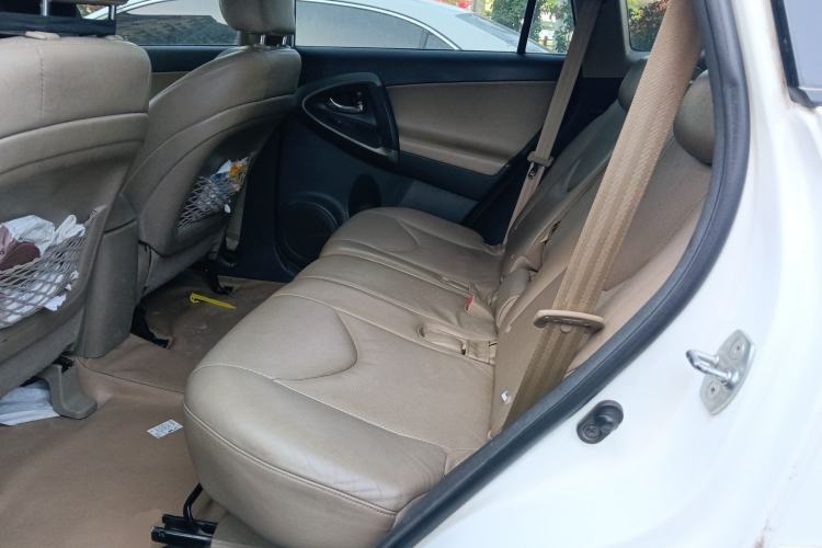 Used Toyota RAV4 2011 2.0L Automatic Luxury Edition
