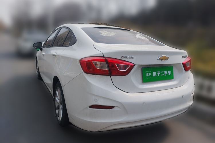 Used Chevrolet Cruze 2017 1.5L Automatic Pioneer Sunroof Edition
