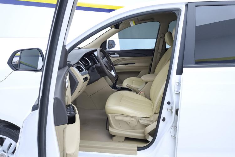 Used Wuling 730 2020 Commercial Vehicle 1.5L Manual Value Edition 7 Seats
