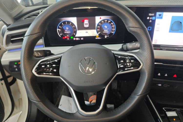 Used Volkswagen Lamando 2023 Lavida L 280TSI DSG Cool & Spicy Edition
