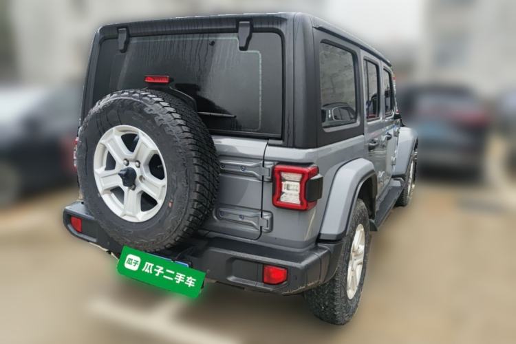 Used Jeep Wrangler 2019 2.0T Sahara Four-Door Version China VI Emission Standard