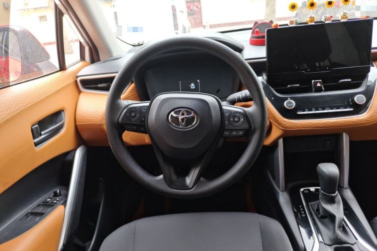 Used Toyota Corolla Cross 2024 2.0L Smart Electric Hybrid Dual-Engine Elite Edition Steering Wheel
