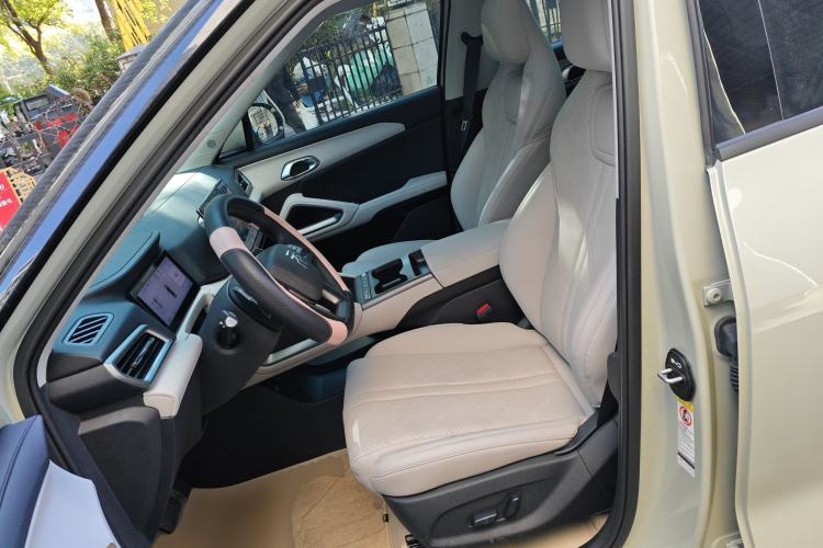 Used BYD Yuan UP 2025 Intelligent Driving Version 401 km Beyond-Range Edition
