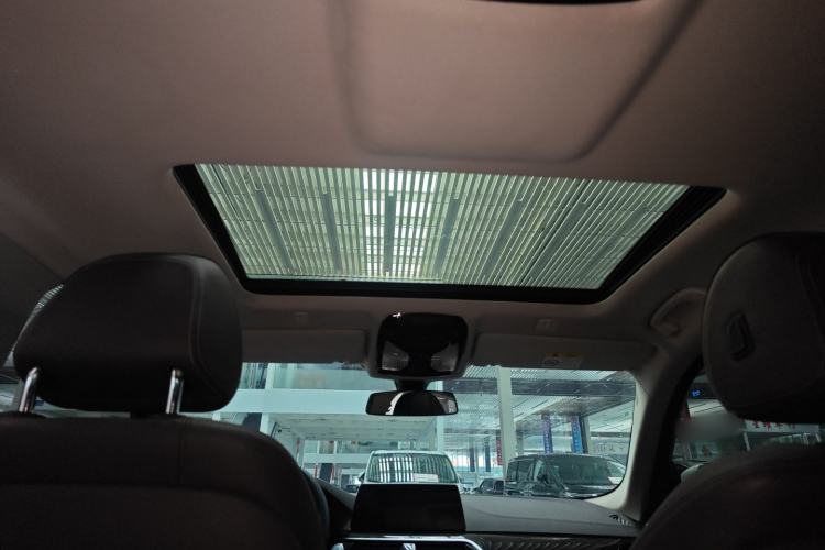 Used BMW 5 Series 2020 525Li Luxury Package