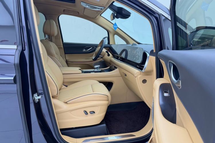 Used VOYAH Dream 2022 Low-Carbon Edition Dream+ Smart Enjoyment Package Right Front Seat