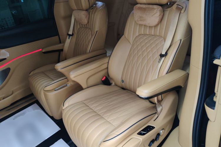 Used VOYAH Dream 2022 Low-Carbon Edition Dream+ Smart Enjoyment Package Left Rear Seat