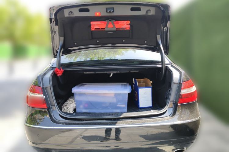 Used Mercedes-Benz E-Class 2012 E 300 L Elegant Model Trunk