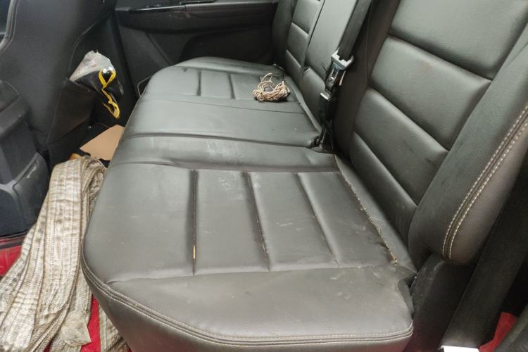 Used Isuzu D-MAX 2020 1.9T Two-Wheel Drive Automatic Comfort Edition China VI Standard RZ4E Hi-Power