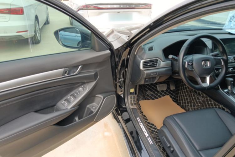 Used Honda Accord 2022 260TURBO Luxury Edition Driver Seat