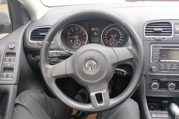 Used Volkswagen Golf 2012 1.6L Automatic Comfort Model Steering Wheel