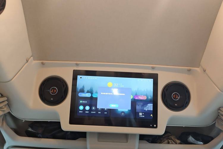 Used SAIC MAXUS MAXUS V100 RV 2023 2.0T Traveler V100 Mountain Retreat Edition with Longitudinal Bed
