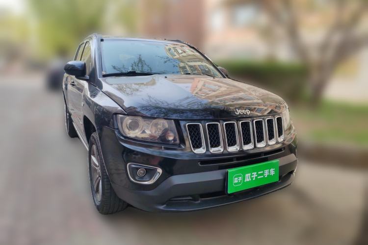 Used Jeep Compass 2014 2.4L four-wheel drive sport version
