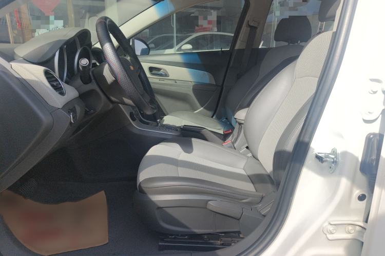 Used Chevrolet Cruze 2013 1.8L SE AT
