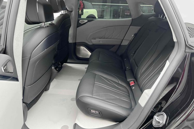 Used Zeekr 007 2025 Long-Range Rear-Wheel-Drive Intelligent Driving Version 100 kWh Interior 6