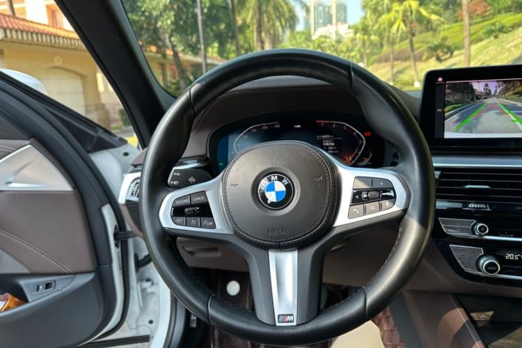 Used BMW 5 Series 2022 Second Facelift 525Li M Sport Package
