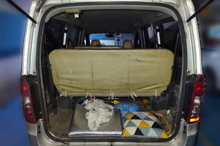 Used Wuling Rongguang V 2015 1.5L Base Version Trunk