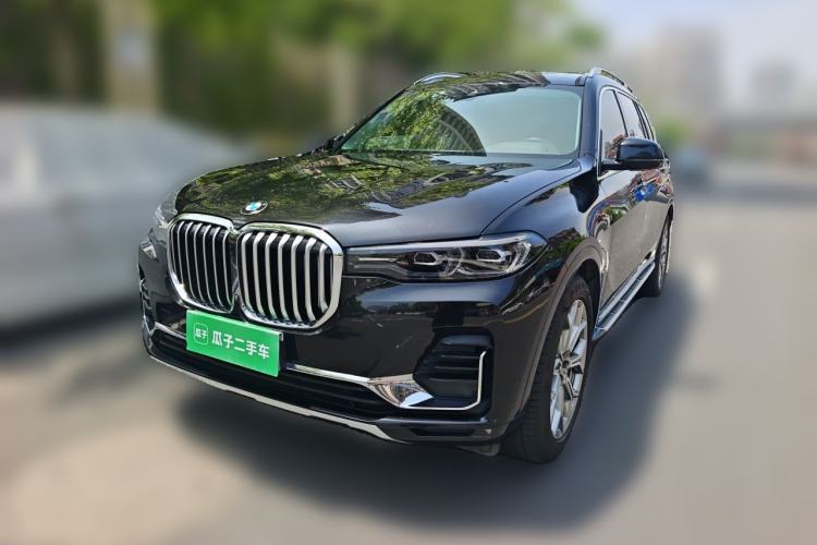 Used BMW X7 2021 xDrive40i Luxury Package with Leading Features
