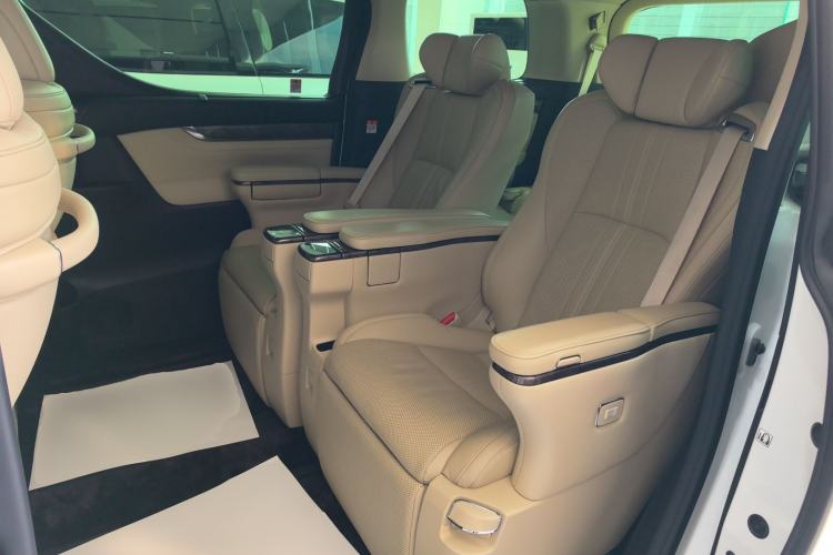 Used Toyota Alphard 2023 Dual-Motor 2.5L Premium Golden Edition