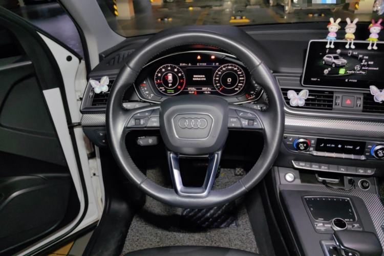 Used Audi Q5L 2018 45 TFSI Prestige Fashion Edition China V Emission Standard Steering Wheel