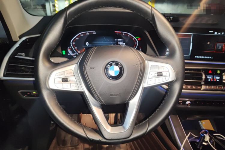 Used BMW X7 2022 xDrive40i Luxury Package with Leading Features