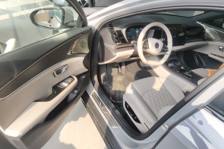 Used BYD Han 2025 DM-i Intelligent Driving Edition 125KM LiDAR Flagship Model
