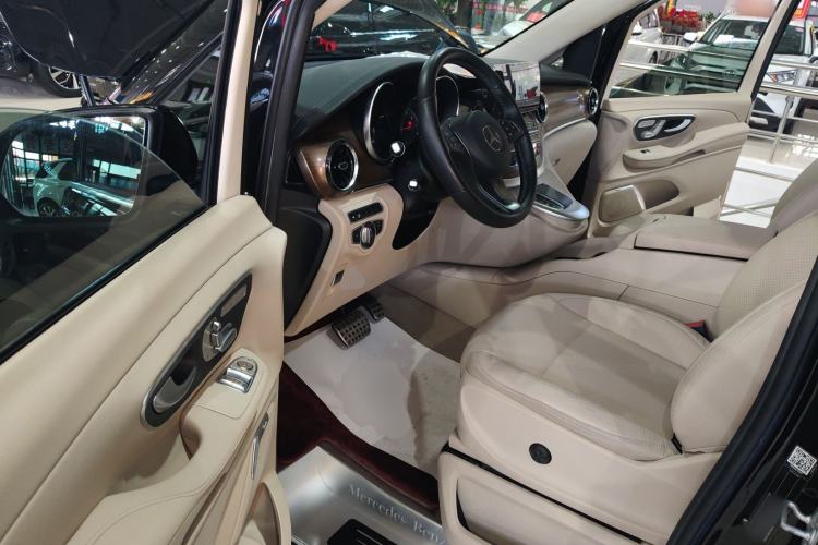 Used Mercedes-Benz V-Class 2020 V 260 L Long-wheelbase Luxury Edition