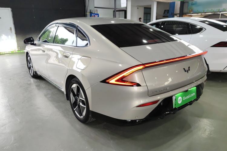 Used Wuling Xingguang 2024 Co-Creation Edition 510 Advanced Model Rear Left 45 Deg