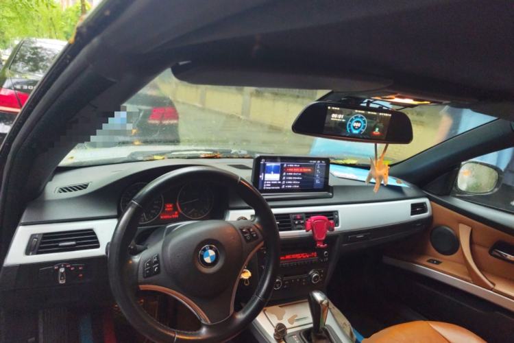 Used BMW 3 Series 2011 320i Convertible Coupe Center Console