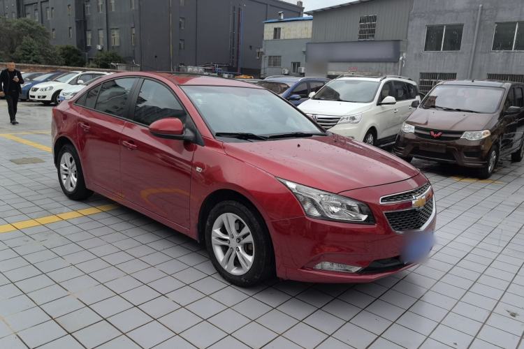 Used Chevrolet Cruze 2015 1.5L Classic SE AT Front Right 45 Deg