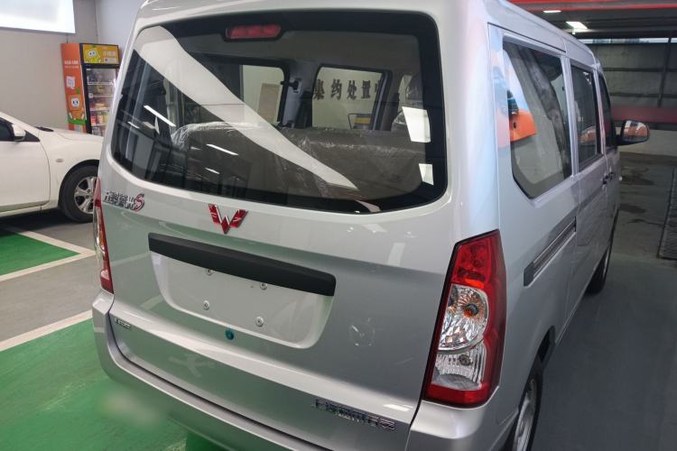 Used Wuling Rongguang S 2023 1.5L Base Version 5/7 Seats
