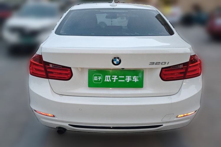 Used BMW 3 Series 2015 320i Luxury Edition Sports Design Package
