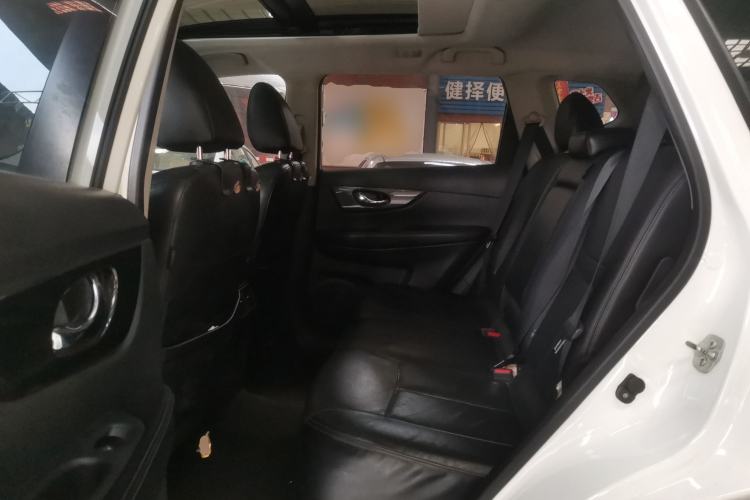 Used Nissan X-Trail 2014 2.5L CVT Leading Edition 4WD
