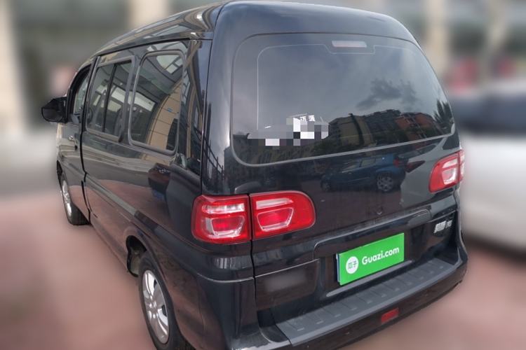 Used FORTHING Lingzhi 2022 M5 1.6L Practical 7-Seater
