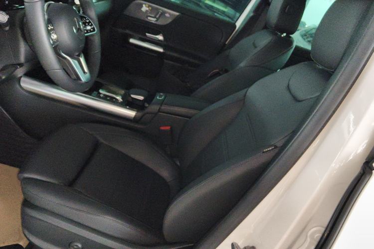 Used Mercedes-Benz GLA 2020 GLA 200 Left Front Seat