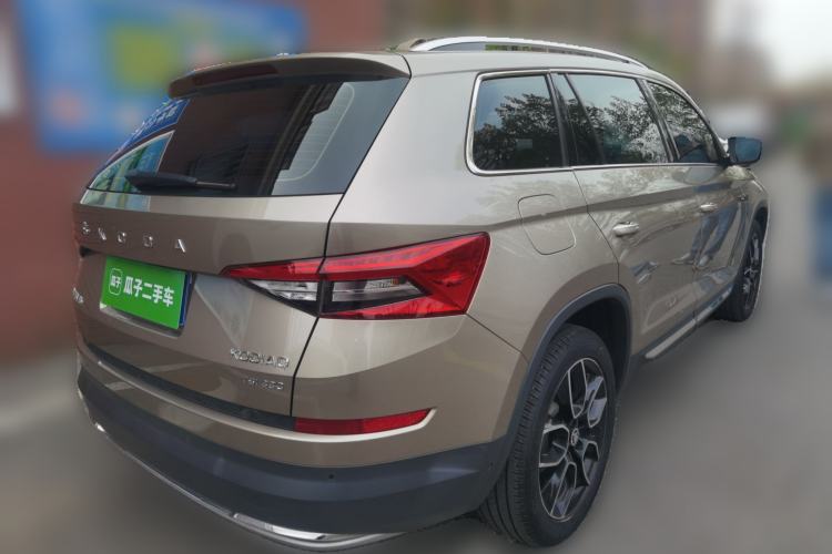Used Skoda Kodiaq 2019 Facelifted TSI330 7-Seater Two-Wheel-Drive Luxury Enjoyment Edition China VI Standard Rear Right 45 Deg