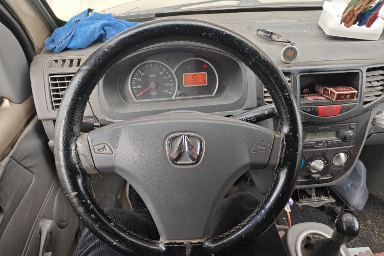 Used BAIC Weiwang 306 2011 1.3L base model 7 seats Steering Wheel