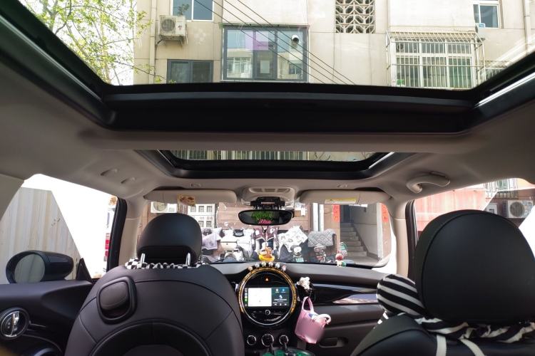 Used MINI 2022 1.5T COOPER Artist
