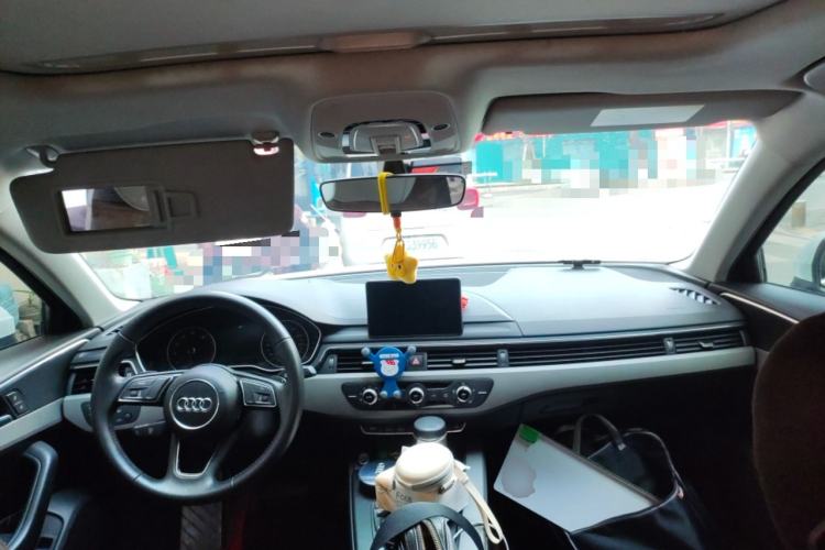 Used Audi A4L 2017 40 TFSI Ambition Edition
