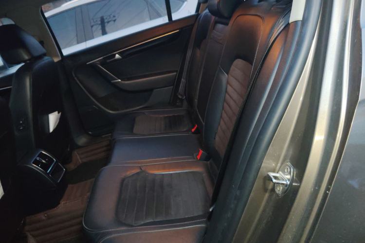 Used Volkswagen Magotan 2015 Revised Version 2.0 TSI Luxury Edition Left Rear Seat