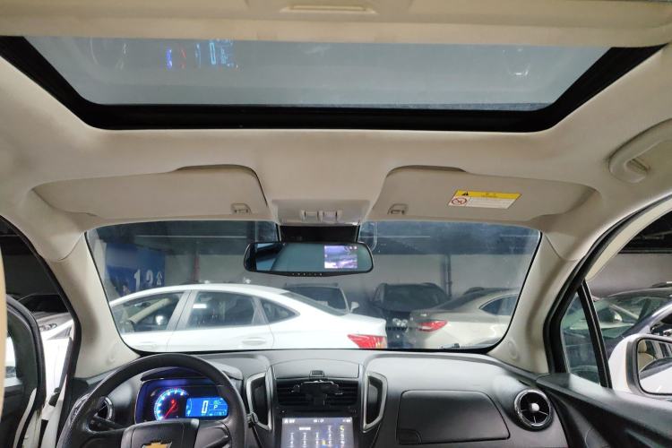 Used Chevrolet Trax 2016 1.4T Automatic Two-Wheel Drive Comfort Version with Sunroof Headliner