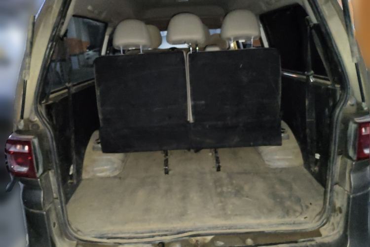 Used FORTHING Lingzhi 2022 M5L 2.0L Utility Model 7 Seats Trunk