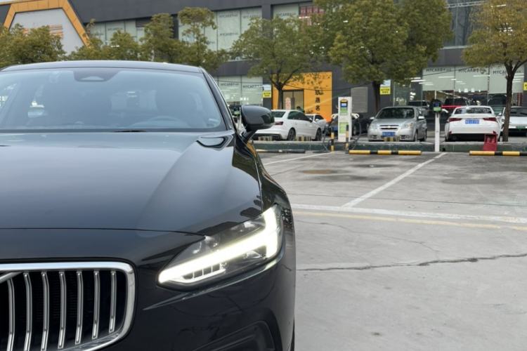 Used Volvo S90 2024 B5 Zhiyi Luxury Edition