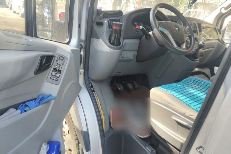 Used Foton Toano 2019 2.5T E5 Short Wheelbase Mid-Roof 5/6-Seater 4J25TC3
