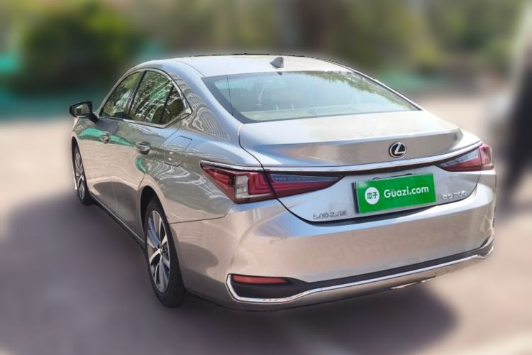 Used Lexus ES 2020 200 Excellence Edition Rear Left 45 Deg