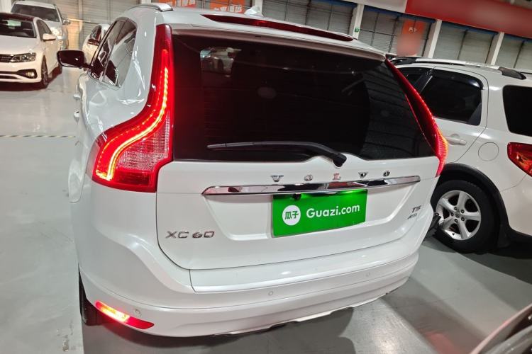 Used Volvo XC60 2017 T5 AWD Smart Upgrade Edition
