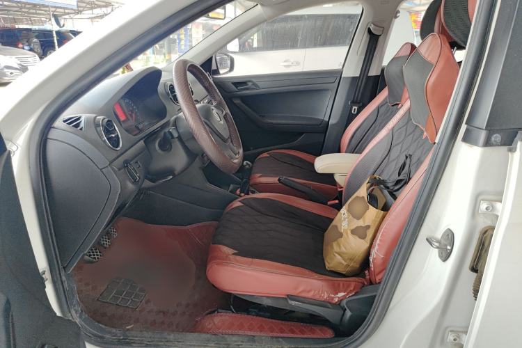 Used Volkswagen Jetta 2017 1.5L Manual Fashion Edition