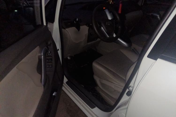 Used Toyota Verso 2014 Starlight 180E CVT Elite Multi-Function Edition