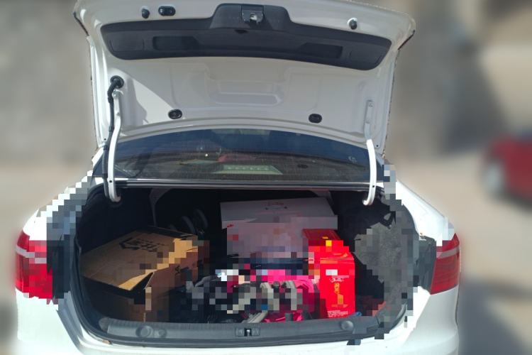 Used Volkswagen Lavida 2013 Restyled Classic 1.6L Manual Comfort Edition
