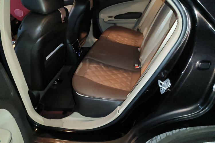 Used Chrysler 300C 2013 3.6L Premium Edition