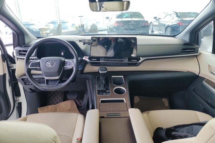 Used Toyota Granvia 2023 2.5L Hybrid Prestige PLUS Edition Center Console